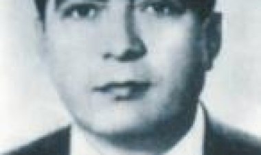 TÜRBEYİ ONARAN AKŞEHİR KAYMAKAMI: KEMALETTİN GAZEZOĞLU