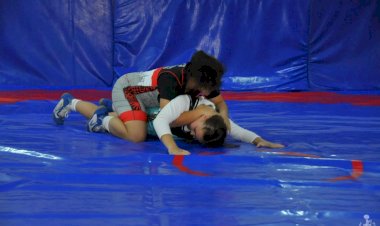 100. Yıl Şerefine Pehlivanlar Er Meydanında Boy Gösterdi