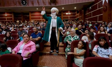 Nasreddin Hoca Çocuk Tiyatrosu Minik İzleyicilerle Buluştu