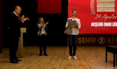 Emre Yavuz'un Piyano Resitali Müzikseverleri Büyüledi