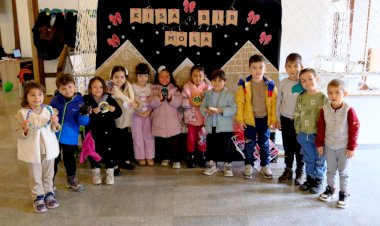 Akşehir Belediyesi Yarıyıl Tatilini Karne Şenliğiyle Renklendirdi