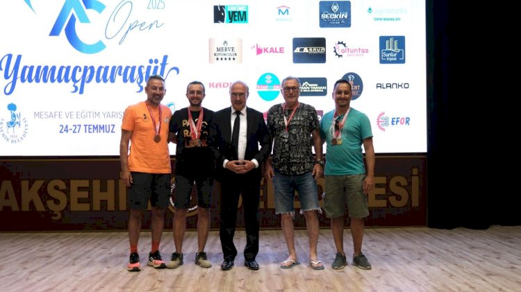 12. Akşehir XC Open’da Gökyüzünü Renklendiren Şampiyonlar Ödüllerini Aldı