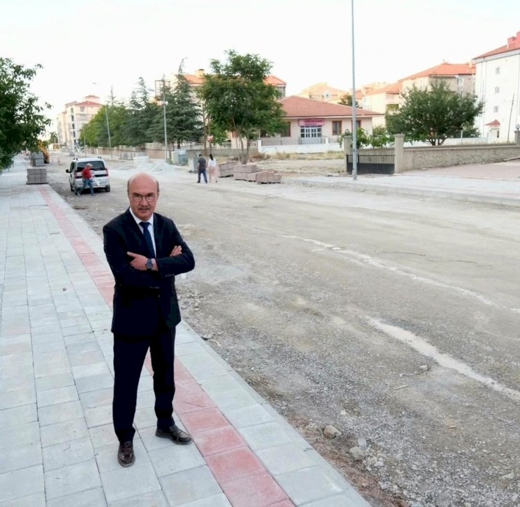 AKŞEHİR'DE CADDELER TEK TEK ASFALTA KAVUŞUYOR